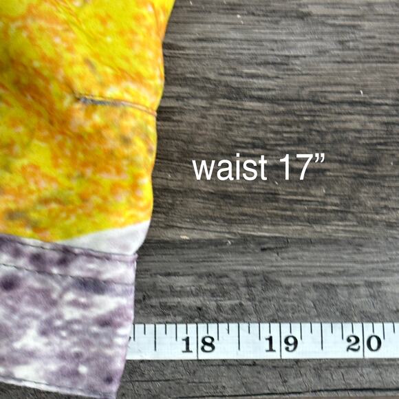 WESC We Are The Superlative Conspiracy Aaron Board Shorts Mens M Skater Sk8 7" - Picture 11 of 12